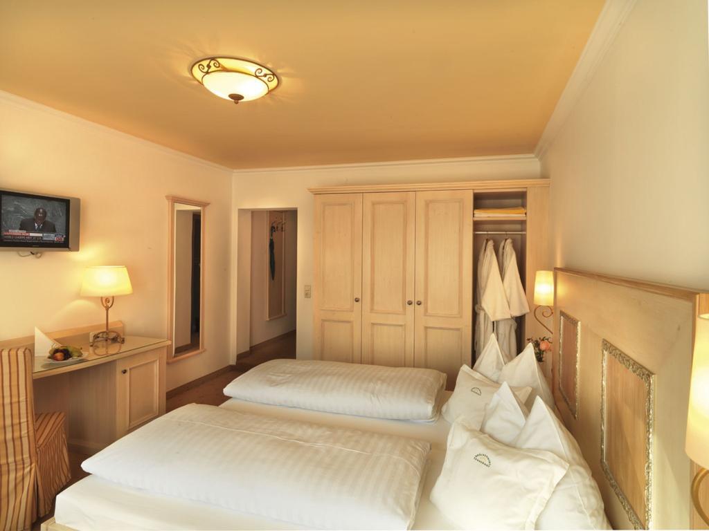 Hotel Brueckenwirt Санкт-Йохан Экстерьер фото
